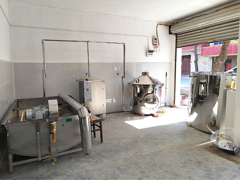 來雅大參觀并訂購釀酒設(shè)備