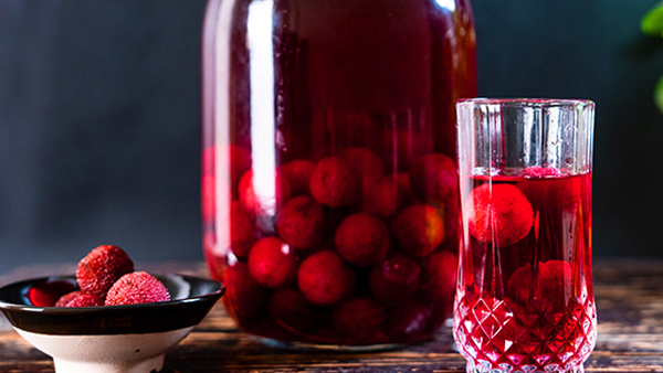 泡果酒用什么酒合適，春季泡果酒超詳細攻略！