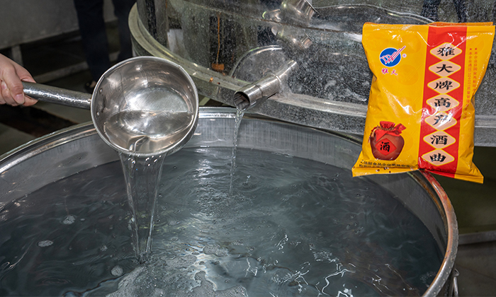 用雅大白酒釀酒設(shè)備做固態(tài)酒的出酒狀況