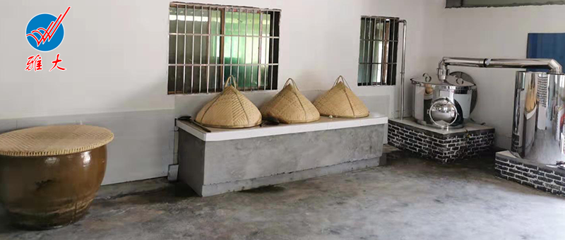 10.8 1臺傳統(tǒng)釀酒設(shè)備+幾口大缸+70平米民房，釀酒就這么簡單