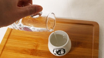 【小型白酒設(shè)備】它在白酒中的占比不到1%，卻對(duì)口感起著大作用