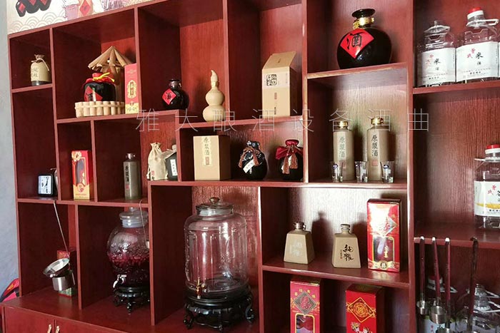 5-曾氏酒業(yè)-1套純糧釀酒設(shè)備，200平米舊廠房+3個臨街鋪面，輕松開酒廠3