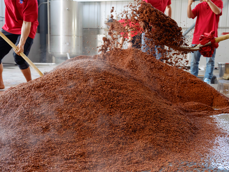 醬香釀酒現(xiàn)場