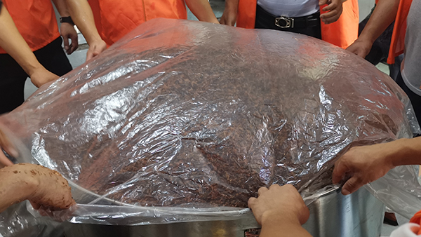 用蒸酒設(shè)備做固態(tài)酒，從出鍋到入池的3次降溫，你把控好了嗎？