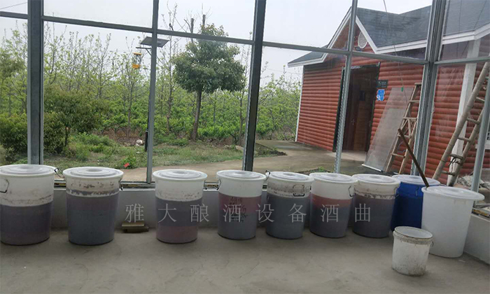 1.26陳春的釀酒設備小型酒坊