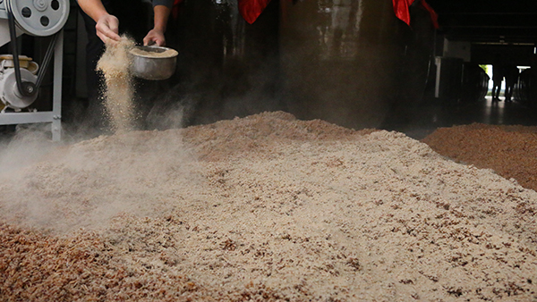 用白酒釀酒設(shè)備做酒，這5點(diǎn)基礎(chǔ)知識(shí)您都了解嗎？