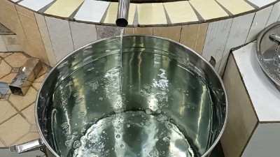 用烤酒設(shè)備釀酒的老師傅，為什么每次出酒率都那么高？