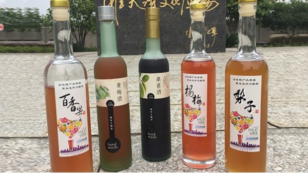 只需簡(jiǎn)單幾步，就可用果酒釀酒設(shè)備釀造美味的梨子酒！