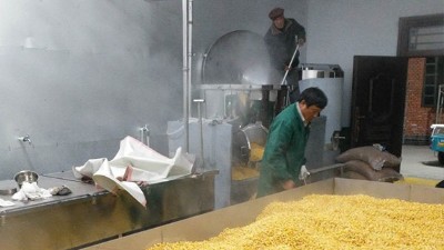 用玉米釀酒設(shè)備做小曲清香玉米酒，這11點沒做好易引起酒苦